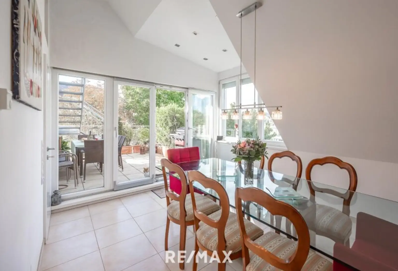 Seltene Gelegenheit in Döbling! Zentrales Luxus-Penthouse mit vier Dachterrassen und Pool