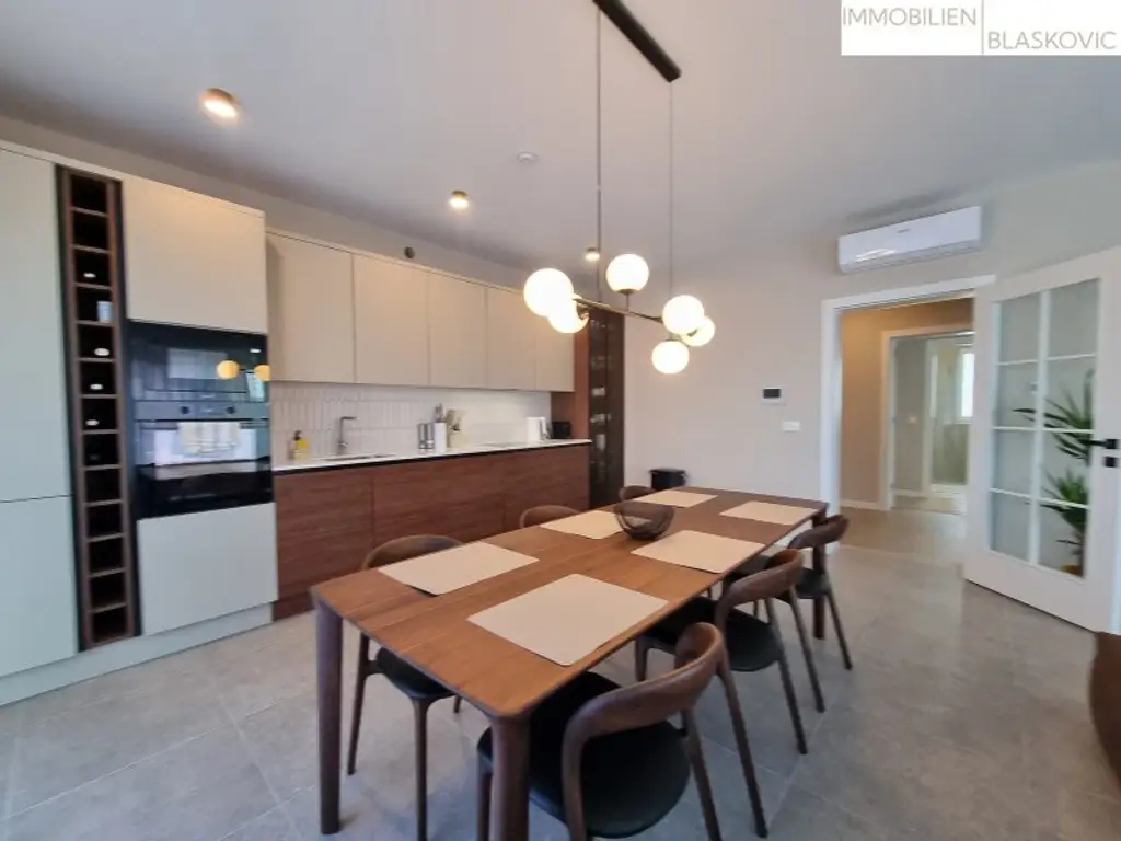 Maisonette-Wohnung mit Swimmingpool