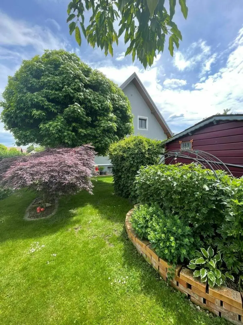 **RARITÄT**Einzigartiges Haus in BESTLAGE in unmittelbarer Nähe zur Therme**parkähnlicher Garten**Wintergarten**Nebengebäude mit Fitness**uvm ...!**