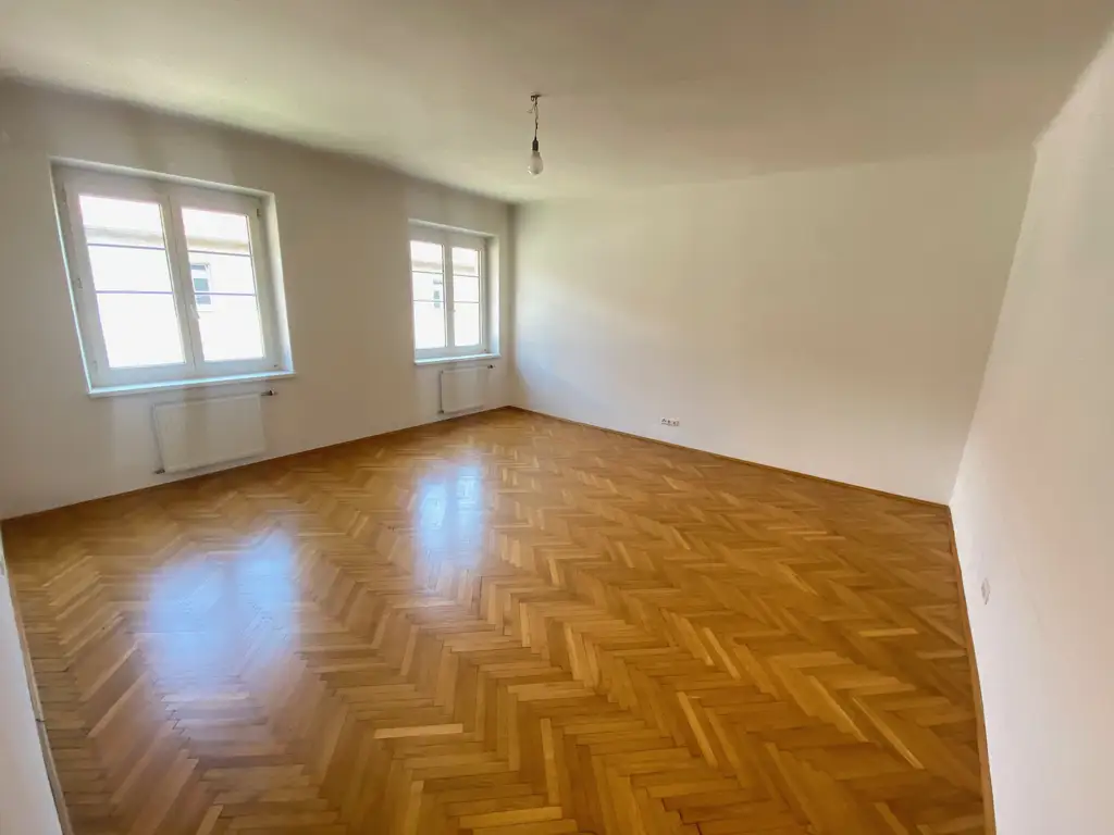 WG TAUGLICHE WOHNUNG AN DER LANDSTRASSE - 3.OG (kein Lift)