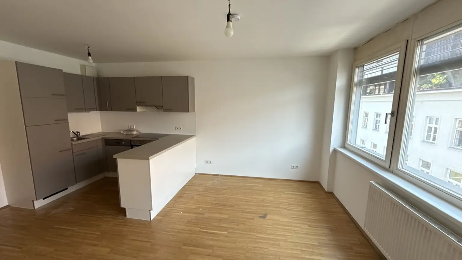 OPEN HOUSE 28.7. 15:50-16:10 UHR! Anfragen nur per Mail, keine Anrufe!