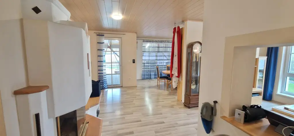 OPEN HOUSE! Nettes Wohnhaus mit viel Platz