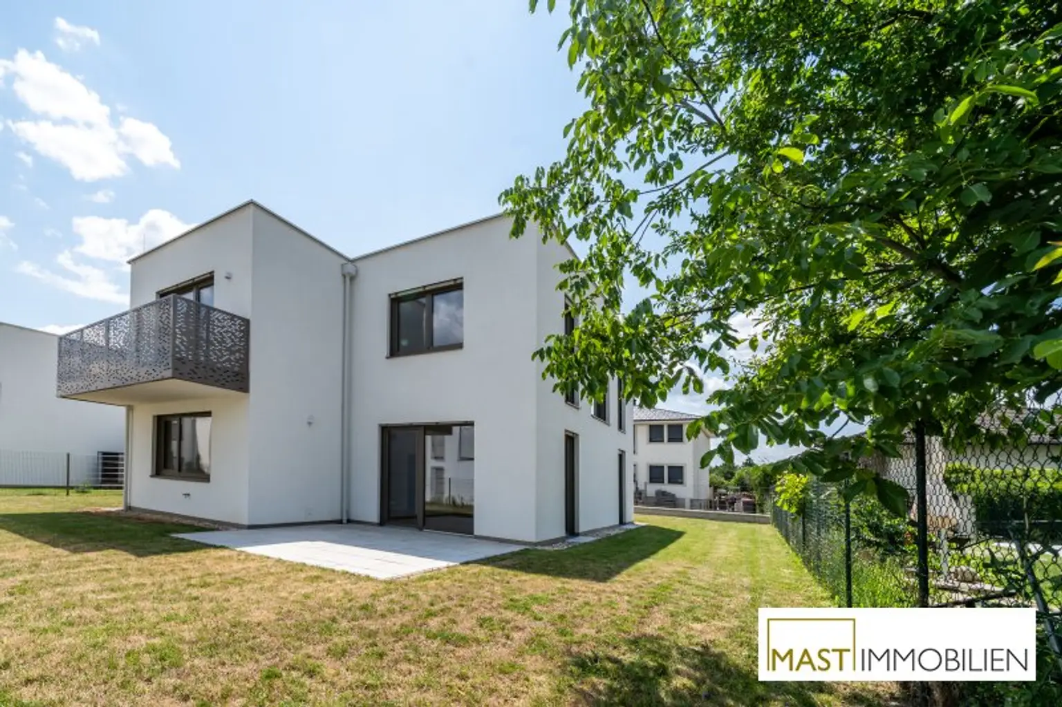 Exklusives 5-Zimmer Einfamilienhaus mit traumhaftem Garten