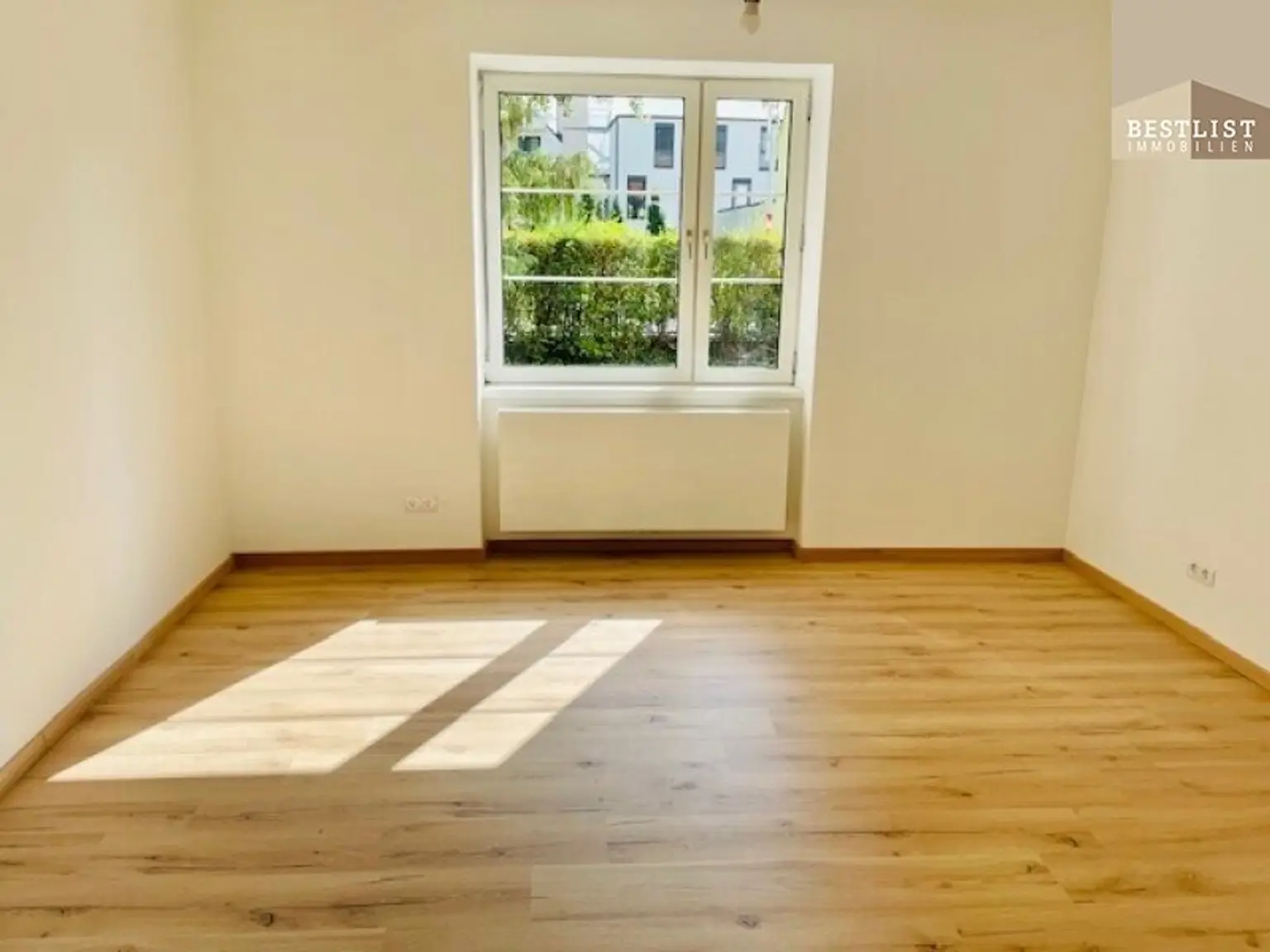 Vermietete 3 Zimmer Erdgeschosswohnung mit Ordinationswidmung