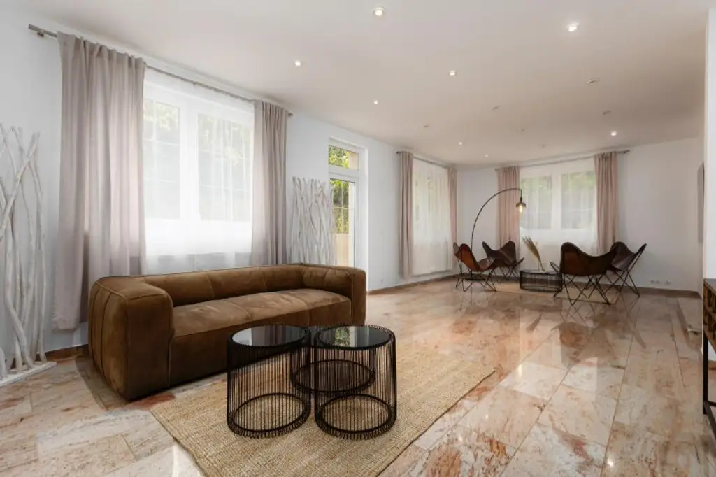 Top Preis/Leistung!  Villa in 1130 Wien !  Top-Lage: Wohnkomfort für Ihre Familie