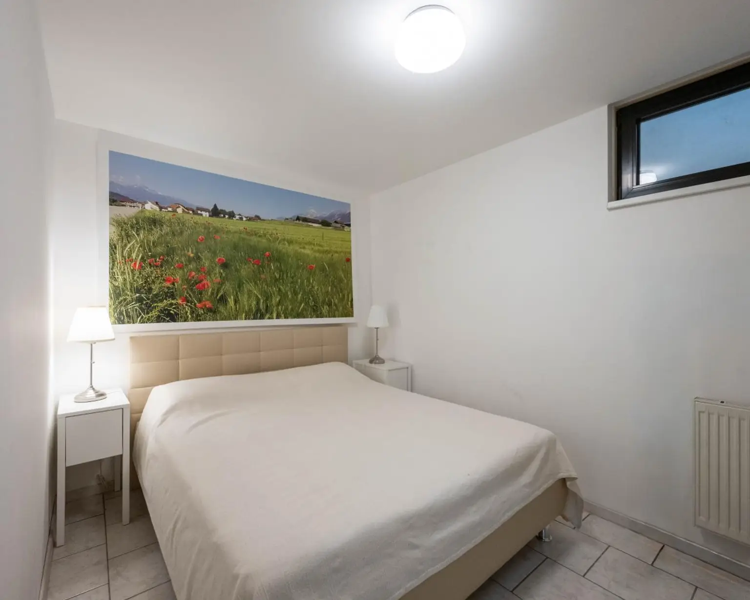 Attraktive Doppelhaushälfte mit sonnigem Wintergarten in ruhiger Lage