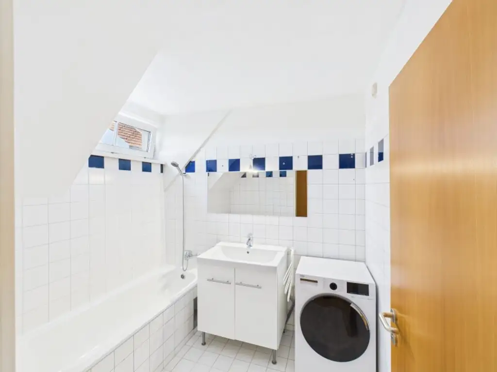 Dachgeschosswohnung in 1220 Wien: 4 Zimmer, 2 Terrassen– Ihr neues Zuhause! Ab 1.451,-- € Kreditrate/Monat!