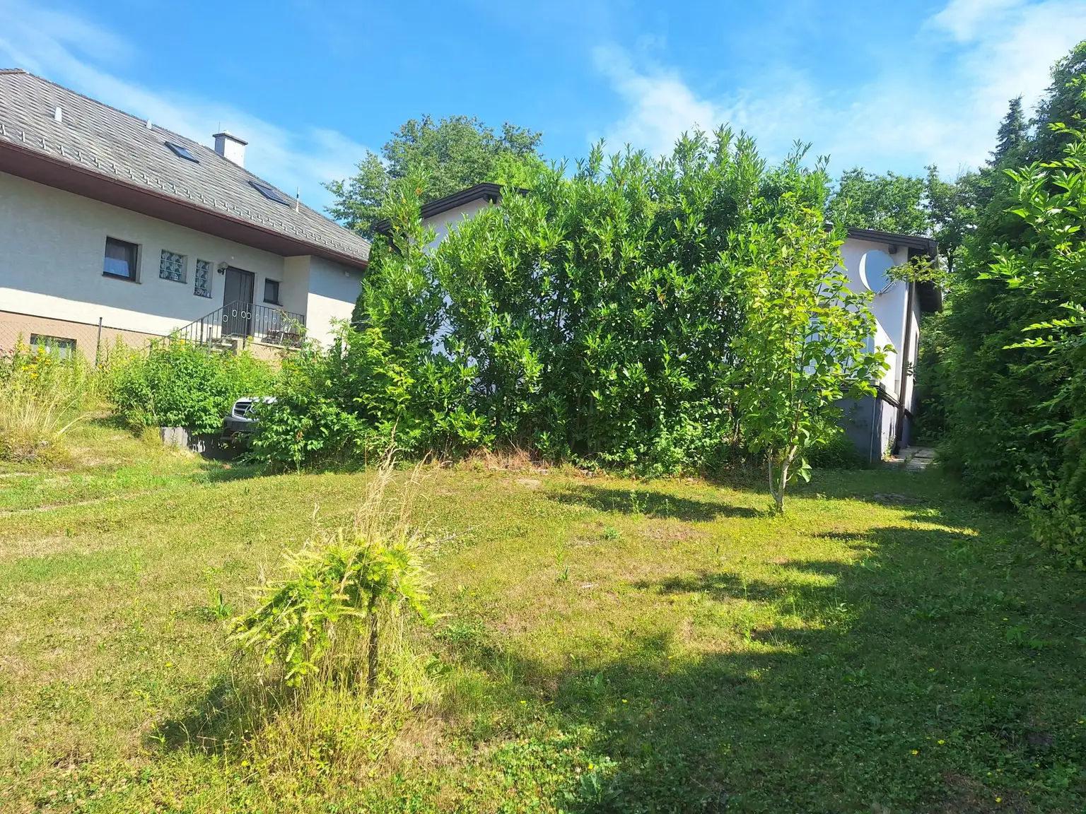 LIEBEVOLL SANIERTER BUNGALOW IN BEGEHRTER WOHNLAGE SAMT HOHER LEBENSQUALITÄT UND GUTER VERKEHRSANBINDUNG