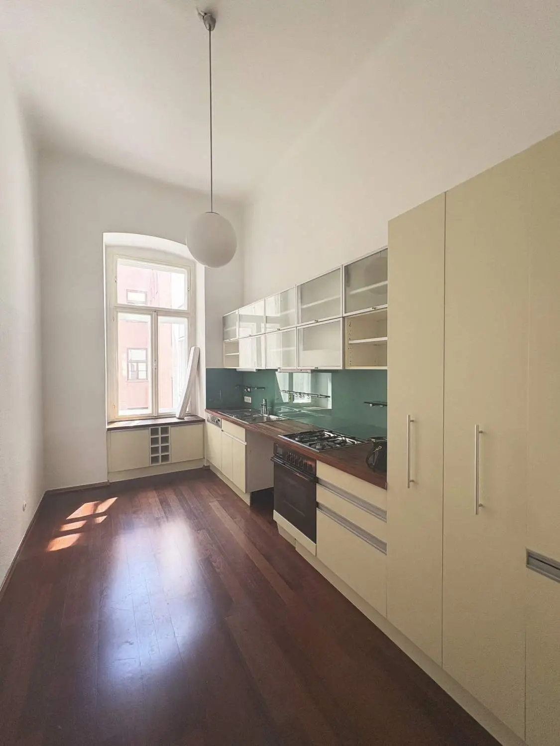 Großzügiges 3-Zimmer Altbaujuwel -
Nähe Altes AKH