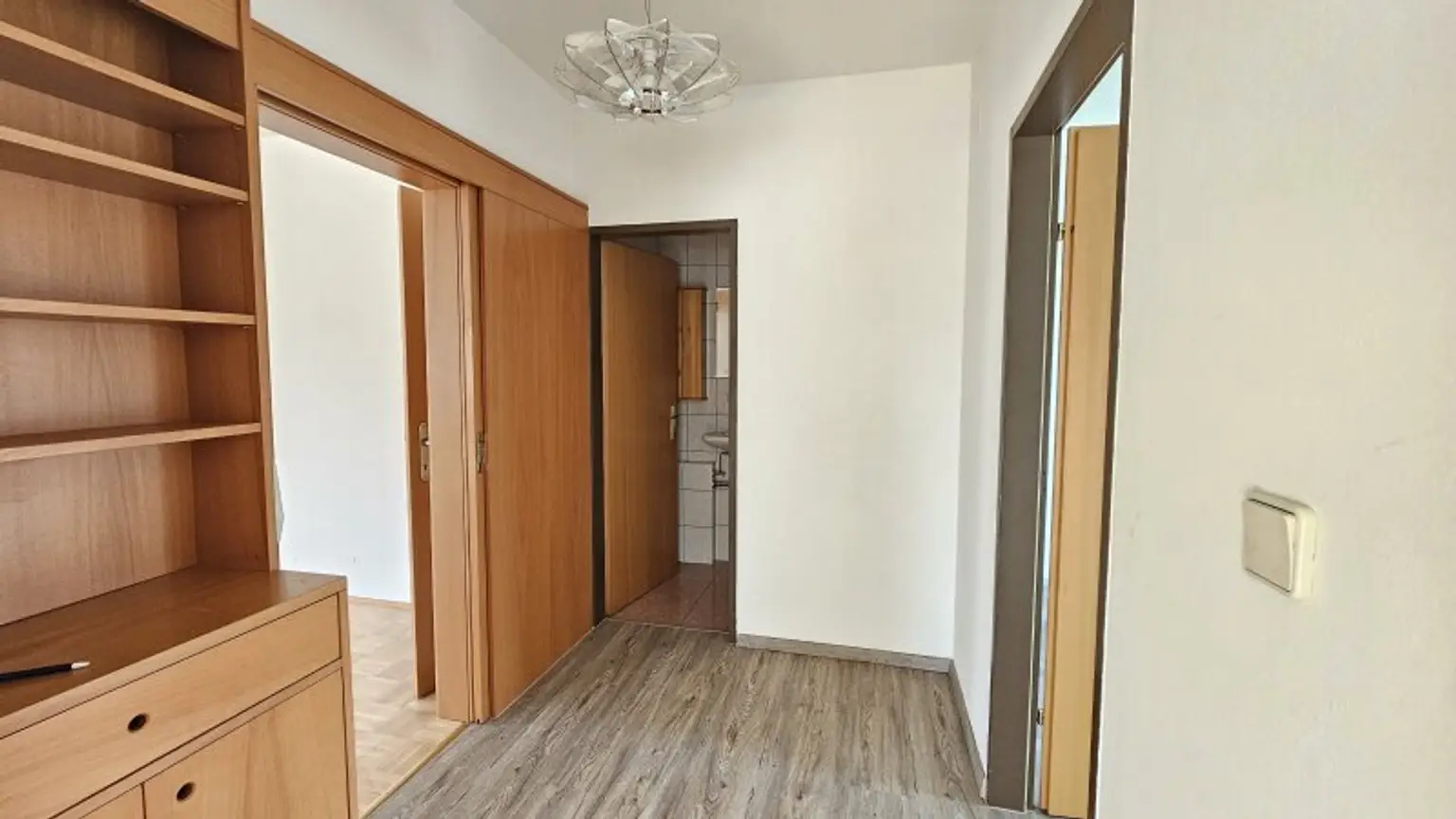 Vorzimmer 1. Etage - Wohnung - Seeboden - kaufen