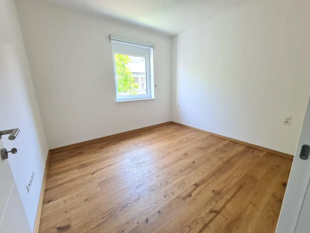 Neuwertige, wunderschöne 3-Zimmer-Wohnung mit großen Süd-Balkon
