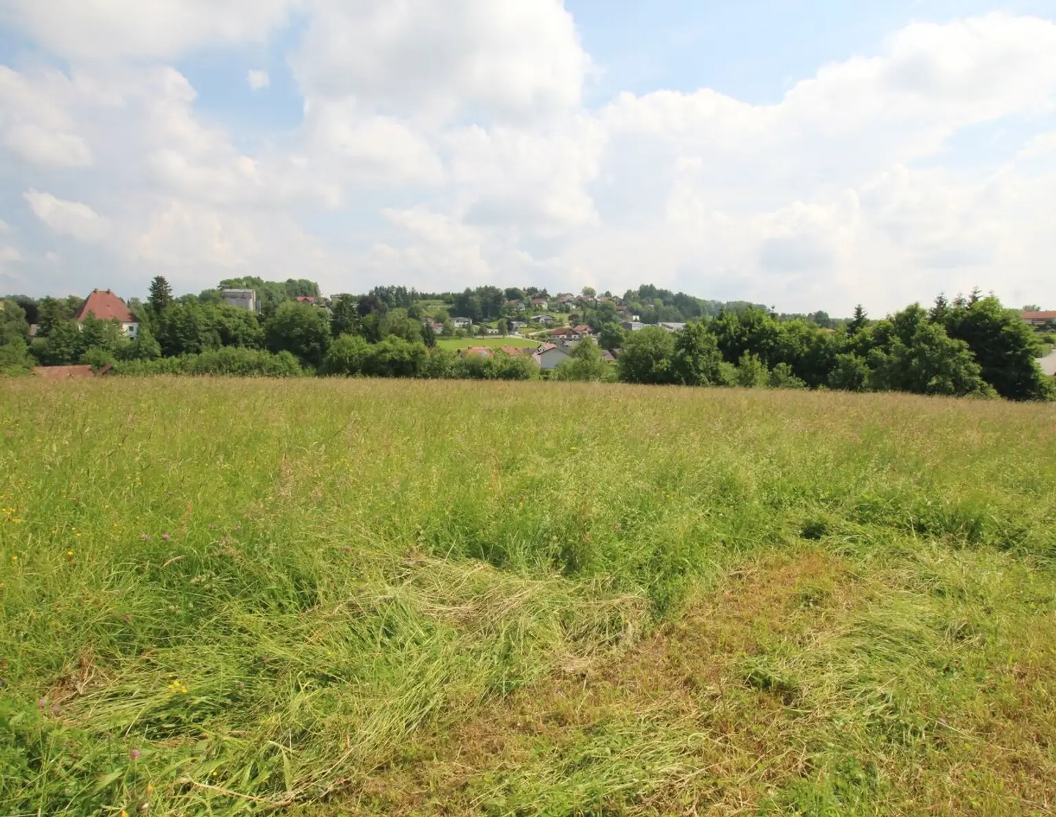 1018 m² Grundstück in einer ruhigen Siedlung in 4760 Raab zu kaufen!