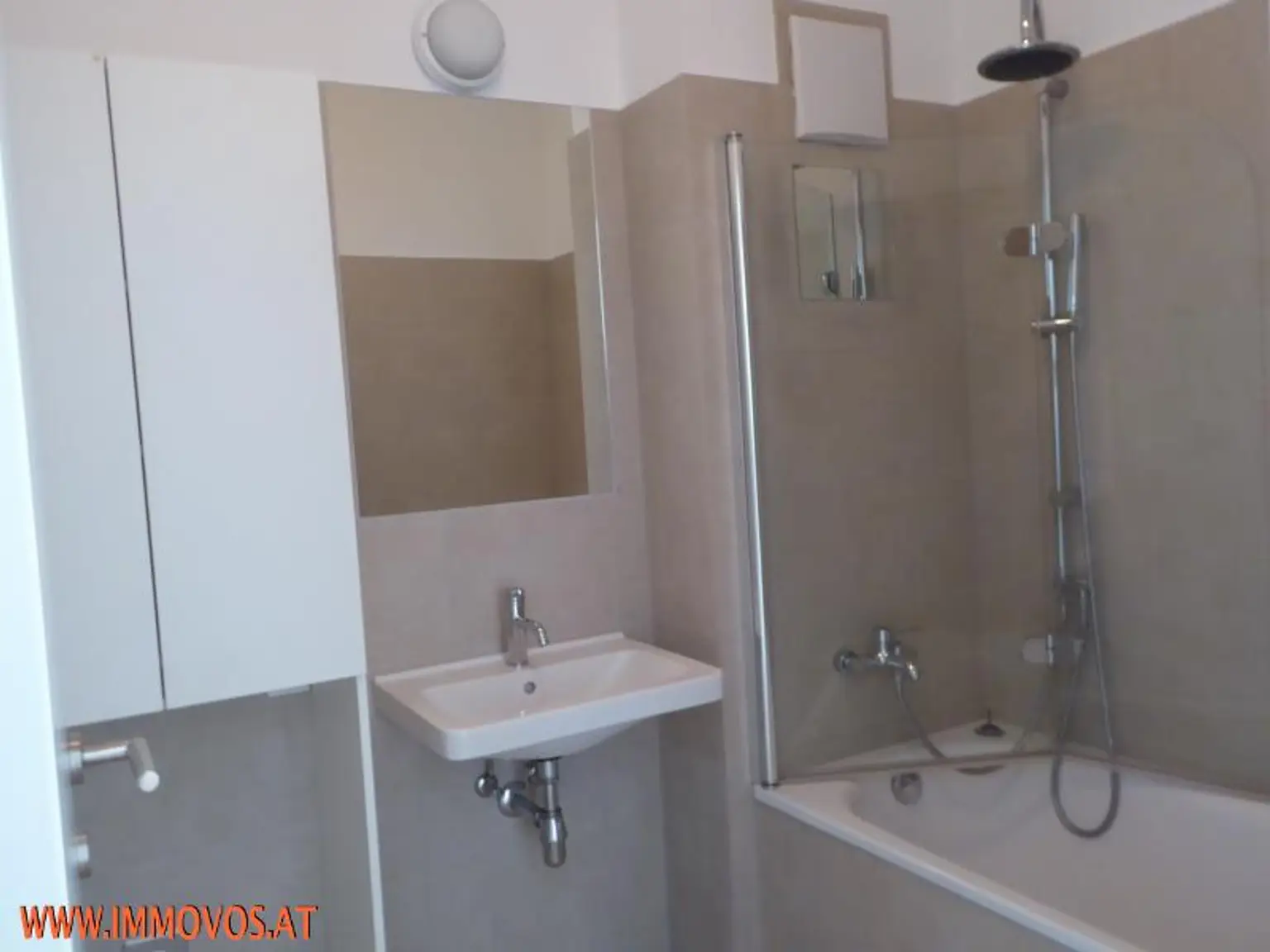 *LOFTIGE, HELLE 2-ZIMMER-NEUBAUWOHNUNG - ab 2026*