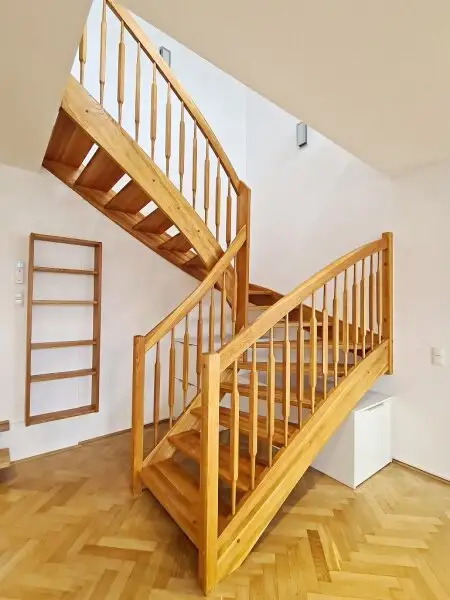 ZELINKAGASSE, DACHGESCHOSS, klimatisierte 157 m2 Maisonette mit 18 m2 Terrasse, 4 Zimmer, Küche, Wintergarten, 2 Bäder, Börse-Nähe