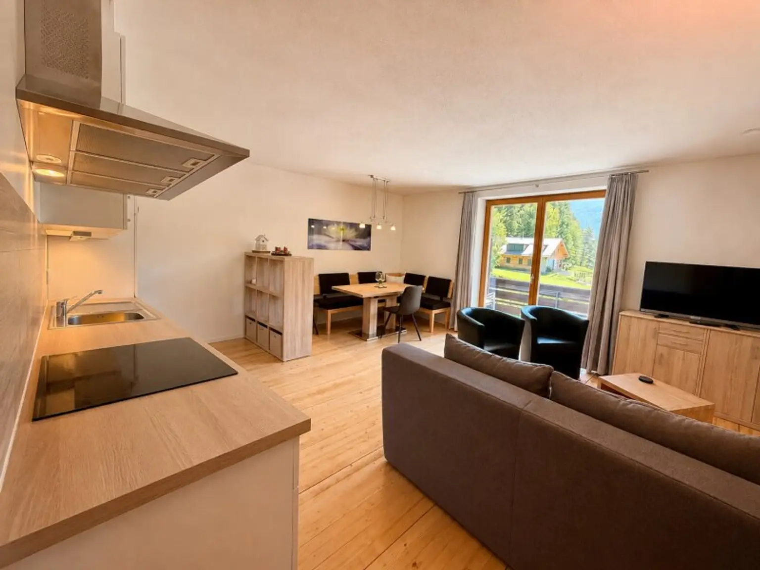 Kompagnon Immobilien Wohnküche Apartment OG Ost