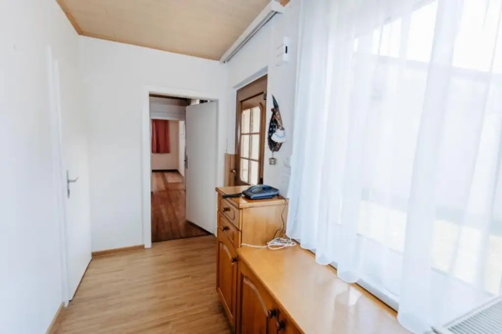 Erleben Sie die  Ausstrahlung. Landhaus in typisch  Weinviertler „L“ Form, bestgepflegt