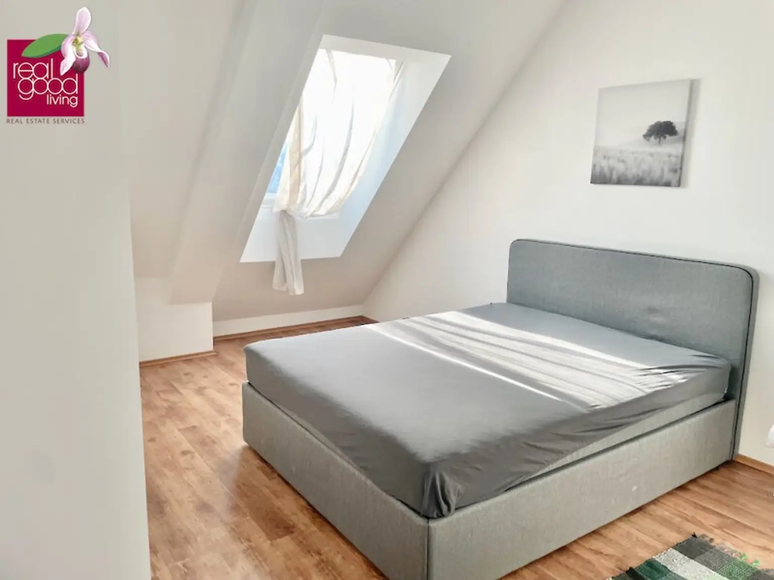 Neubau-Apartment mit Balkon in repräsentativen Gründerzeithaus