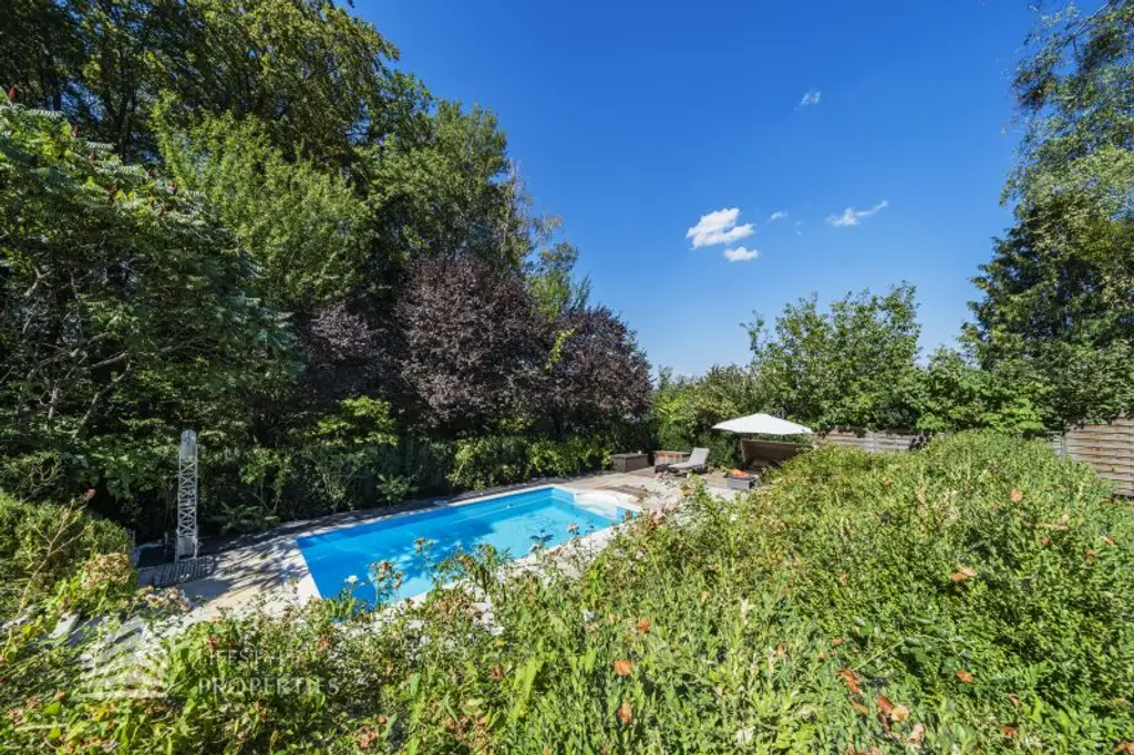 Wunderschöne Villa mit Pool und weitläufigem Grundstück, Nähe Pressbaum