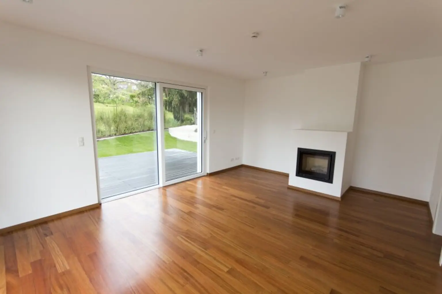 *** TRAUMHAUS AM HEUBERG *** EINLIEGERWOHNUNG *** SPA-BEREICH *** WIENBLICK ***