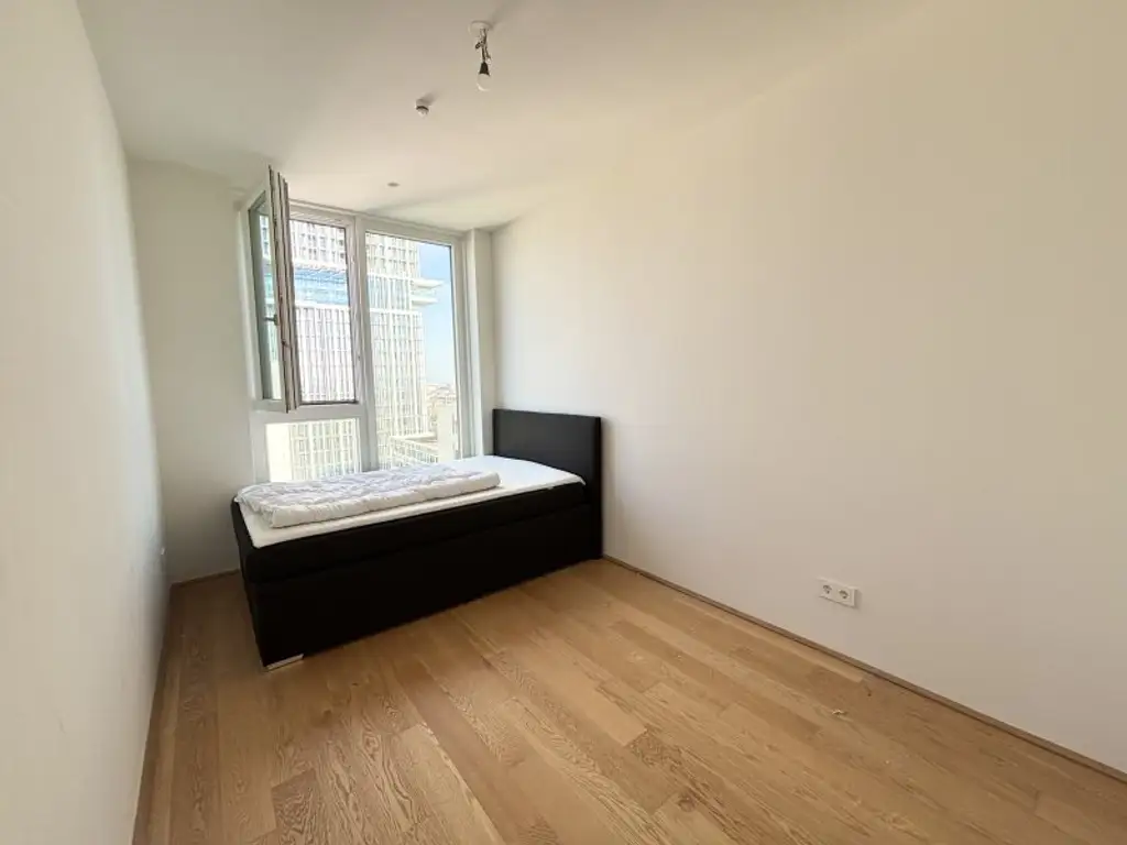 U-Bahn-Station KAGRAN U1 I Stilvolle Wohnung mit Loggia I Rooftop POOL & SAUNA I Fitnessraum