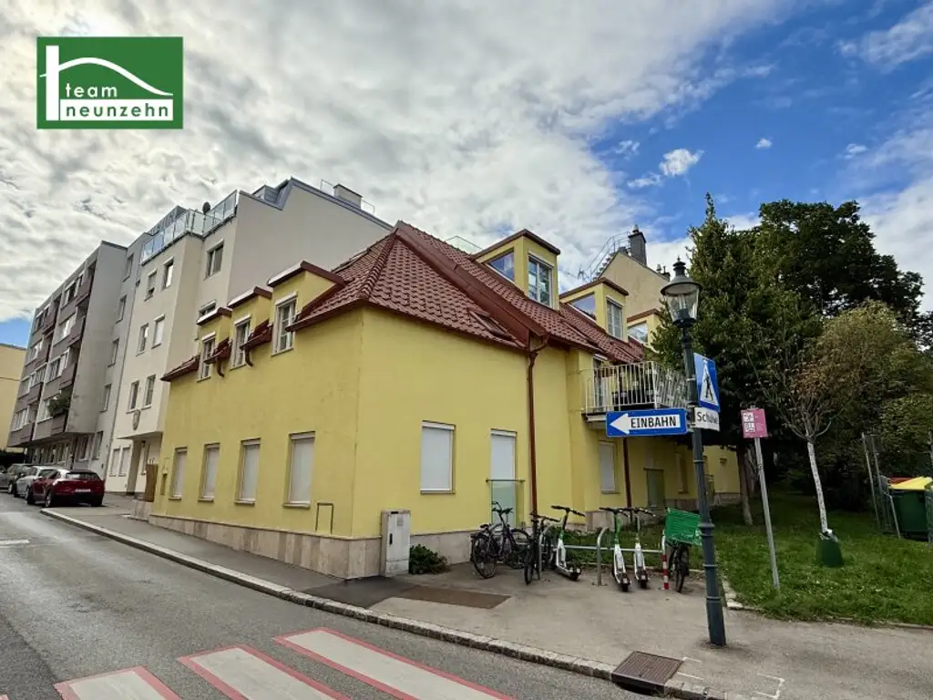 Maisonette mit Flair: 3-Zimmer-Wohnung mit Balkon & Dachterrasse in 1130 Wien!