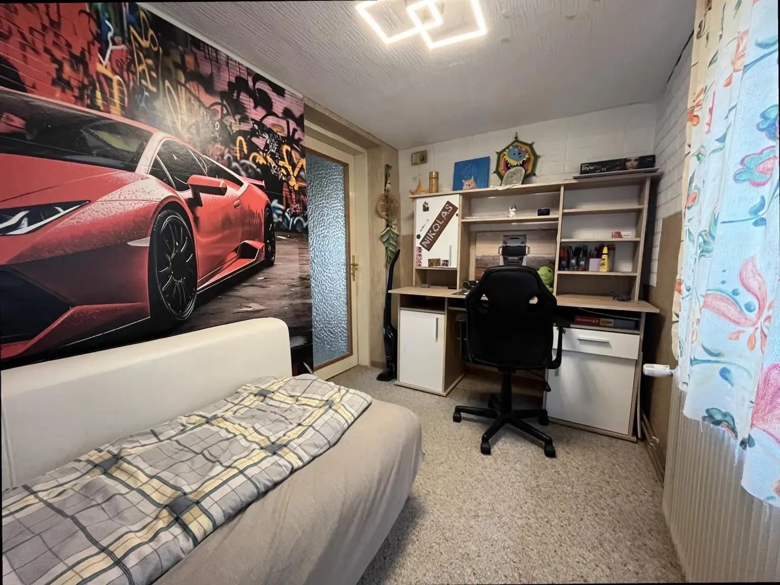Schlafzimmer 2 II