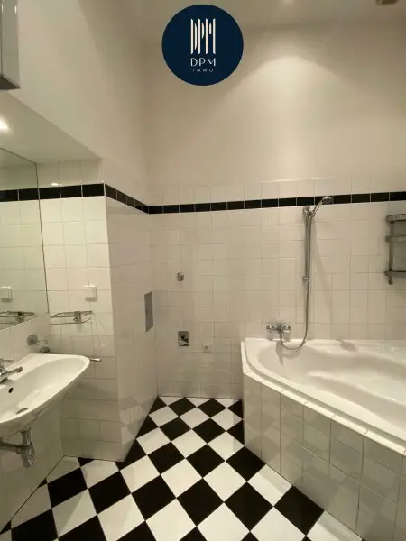 Großzügig aufgeteilte 3-Zimmer Wohnung in Top Lage !!