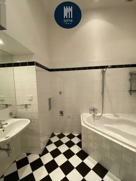 Großzügig aufgeteilte 3-Zimmer Wohnung in Top Lage !!
