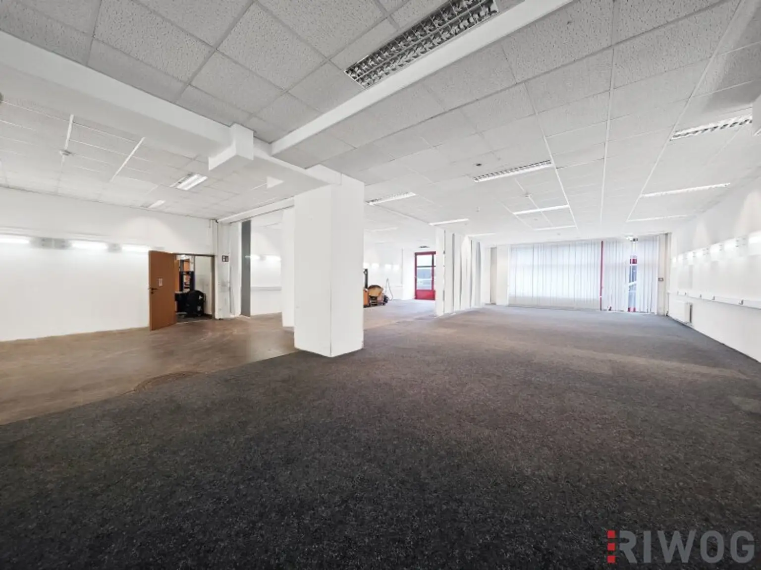 211m² Geschäftslokal/Büro-Lager Kombination mit ebenerdiger Zufahrt | Ladezone direkt vorm Lokal