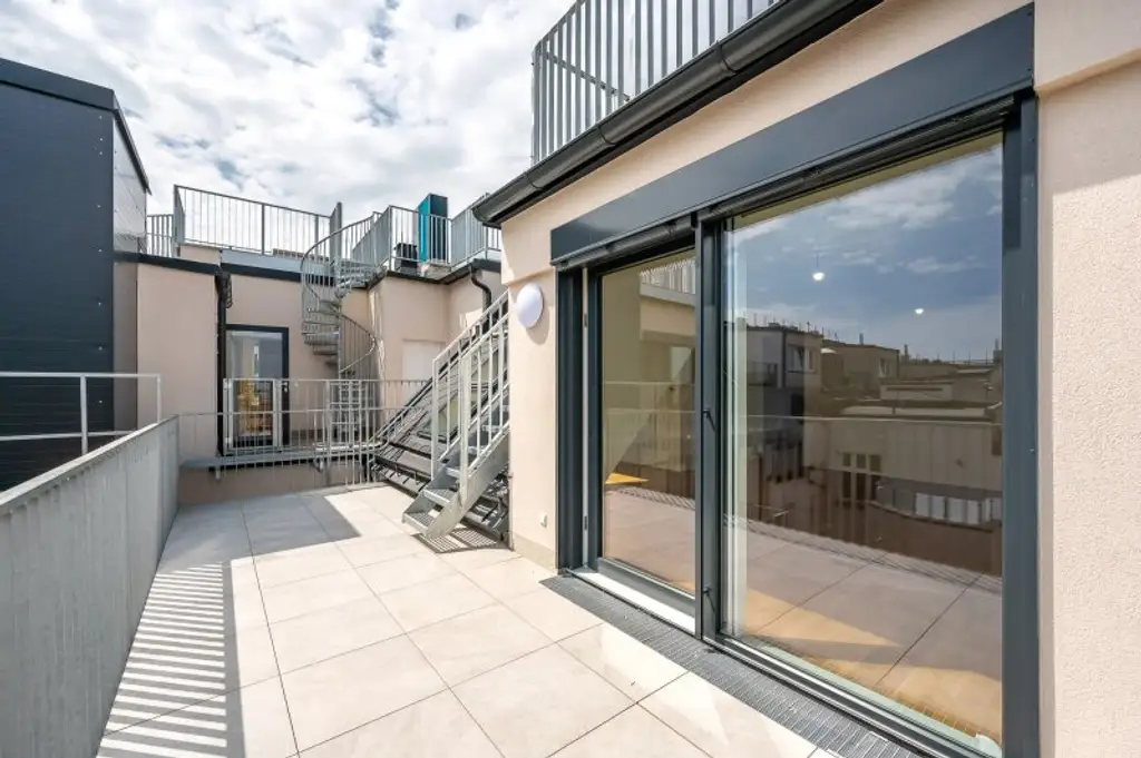 ++FonteFlats++ Außergewöhnlicher 4-Zimmer Dachgeschoss-ERSTBEZUG mit großartiger Dachterrasse