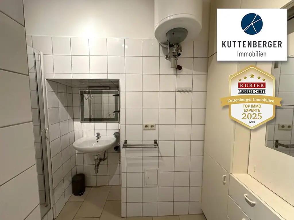 Helle Altbauwohnung in INNENSTADTLAGE!