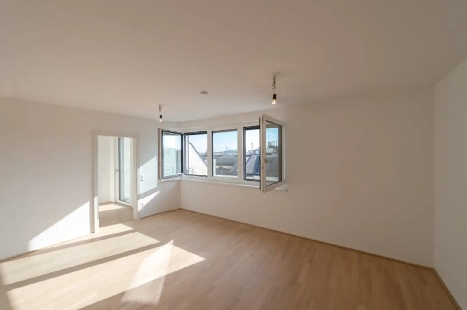 Six in the City: Premium 2-Zimmer Apartment mit Balkon!! BESTLAGE direkt beim Haus des Meeres