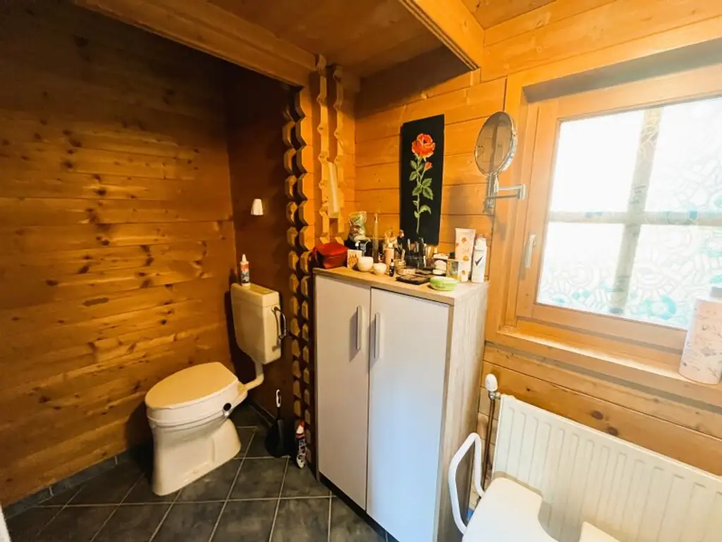 Einfamilienhaus mit Charme und Potenzial in der Schwarzlackenau - Superädifikat