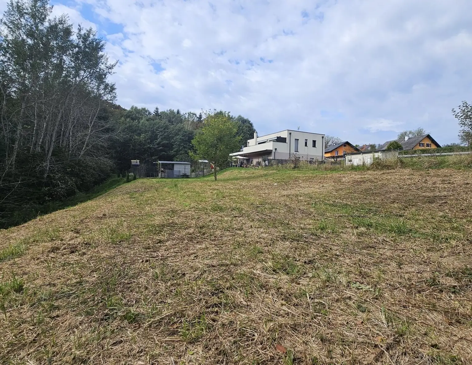 Sonniger ca. 805m² großer Baugrund mit Süd/ West- Ausrichtung in Fernitz- Mellach, nur 10,8 Km von Graz entfernt
