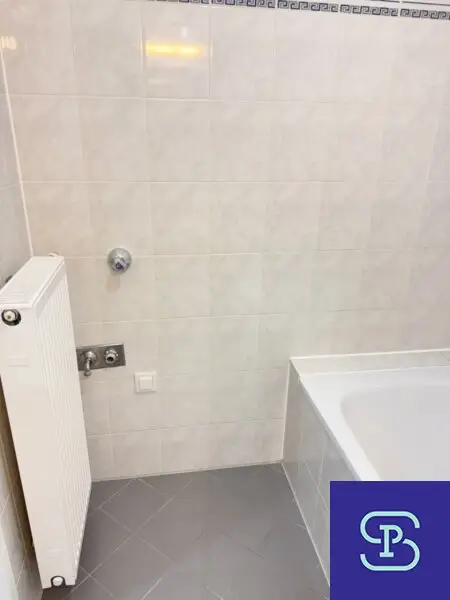 Renovierter 45m² Altbau mit 2 Zimmern und Einbauküche Nahe Elterleinplatz - 1170 Wien