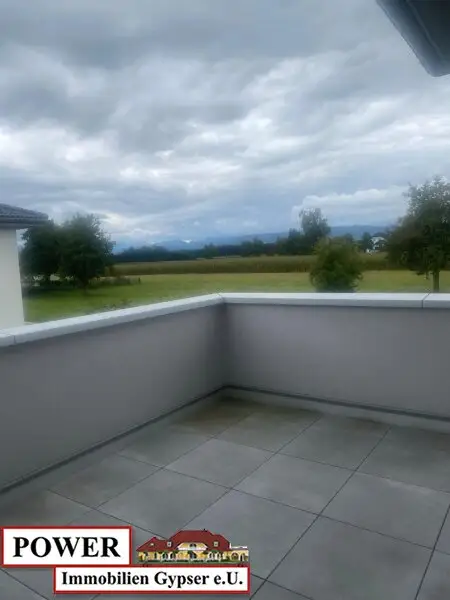 Neuwertige Terrassenwohnung