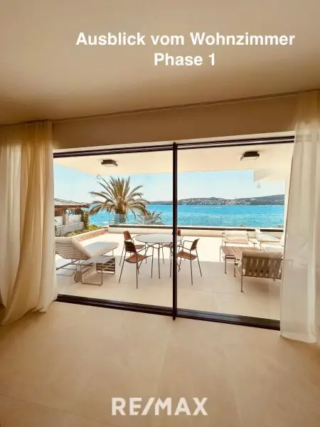 Traumhafte Ferienwohnung direkt am Meer bei Trogir / Kroatien: Erstbezug mit Pool und Terrasse!