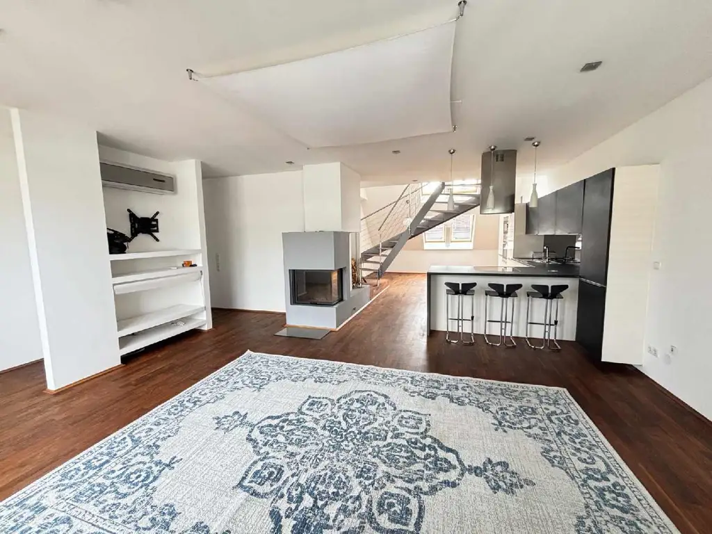 Traumhafte Dachmaisonette mit 2 Terrassen + Dachterrasse - Nähe Arenbergpark