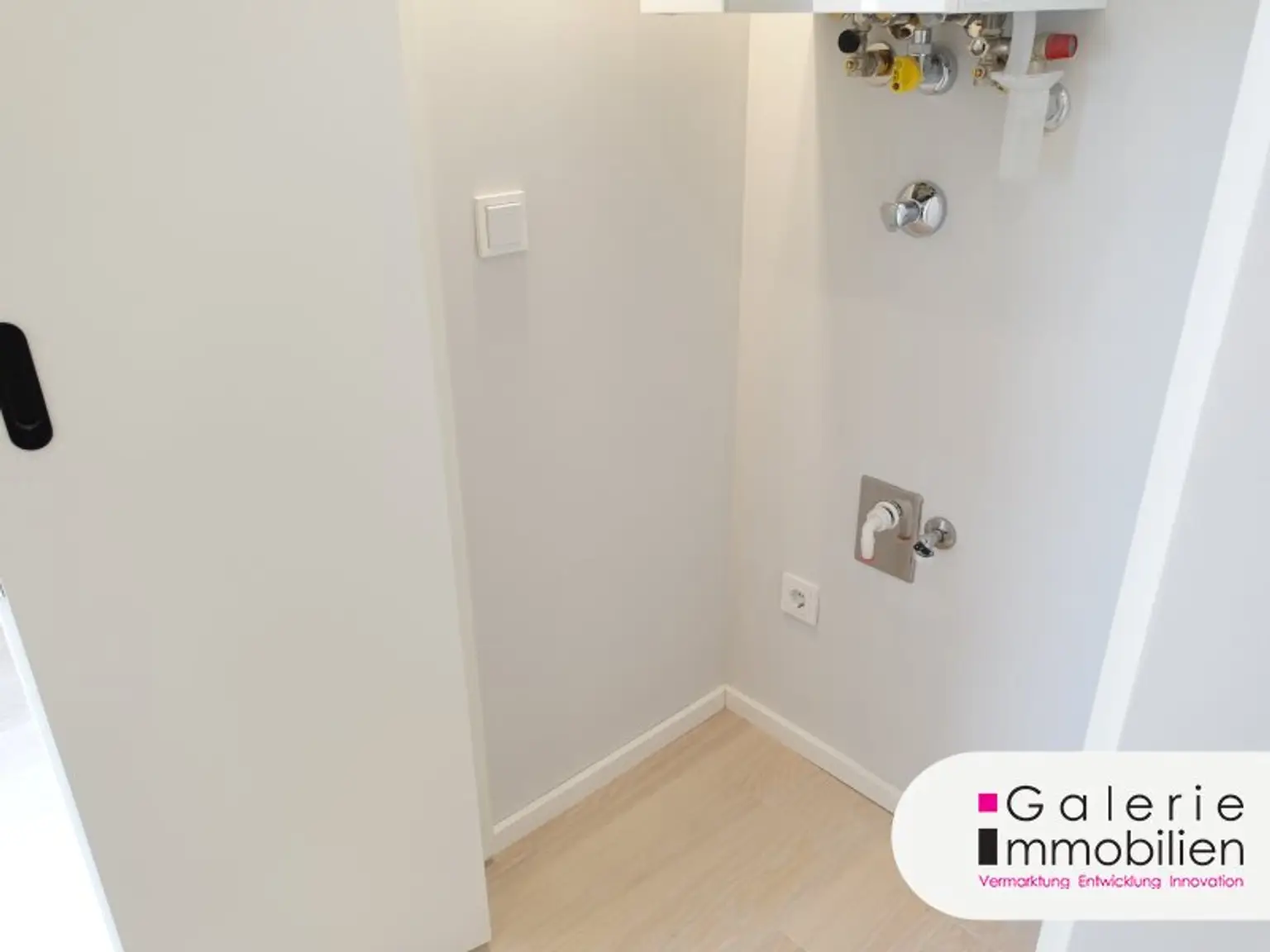 VIDEO: 360°-Ausblick auf Wien: Hochwertige 2-Zimmer-Wohnung mit Klima plus 2 private Dachterrassen!