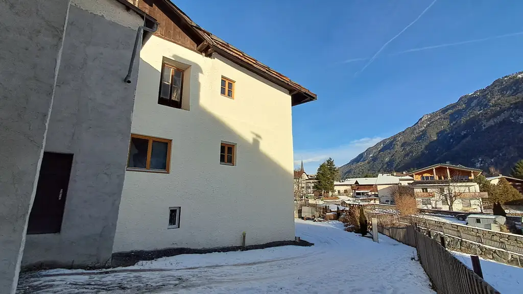 Exklusives Immobilienangebot: Historisches Juwel „Gasthaus“ im Herzen von Pfunds - Tradition trifft modernes Wohnen