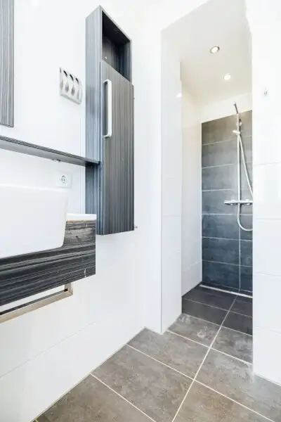 KEINE PROVISON I SONNIGE LOGGIA I KOMPLETT ERNEUERT I 3-ZIMMER-DOMIZIL I BESTE LAGE BEIM LEND I HELL & LUFTIG I RUHIGES WOHNEN I TIERFREUNDLICHES ZUHAUSE I PROJEKT WOHNEN I