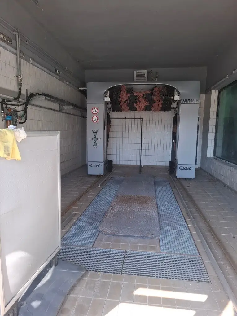 Aufgelassene Tankstelle mit viel Grundstück bei Liezen zu kaufen !