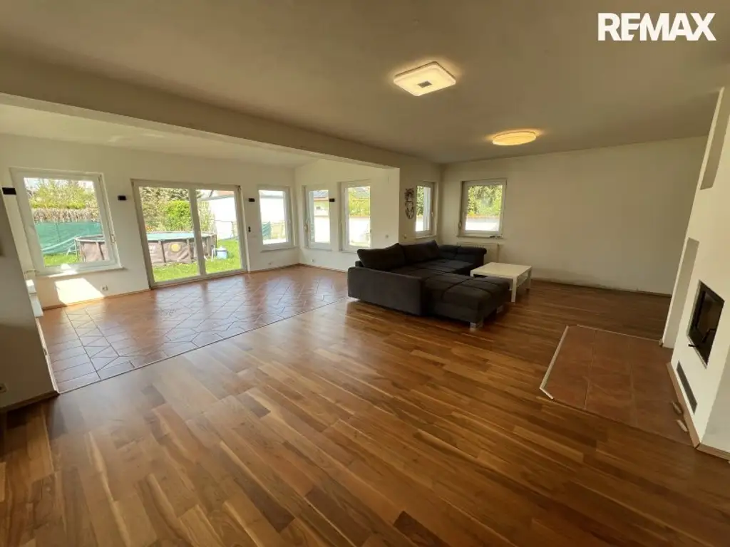 Großzügiges Einfamilienhaus mit Garten, Terrasse & Garage in Ebenfurth, 4 Zimmer, 195m²