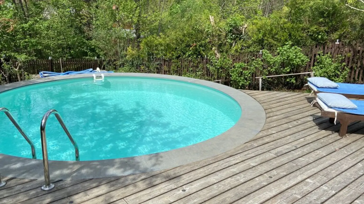 (!) Familienhit mit Charme - gut geschnittene Doppelhaushälfte mit Garten & Pool in Gaaden (!)