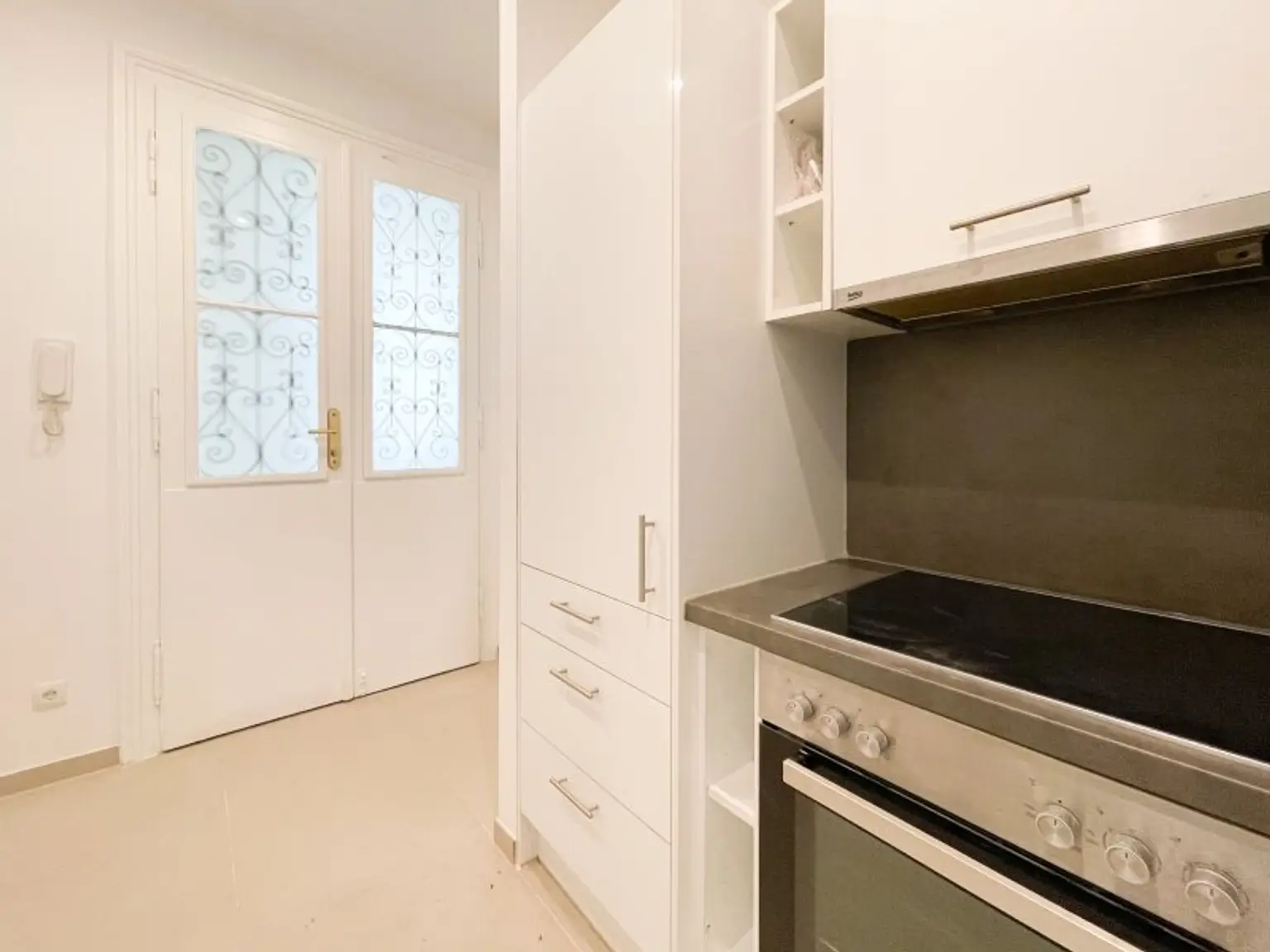 U3 "Hütteldorfer Straße": schön sanierte 2-Zimmerwohnung inkl. neuer Küche