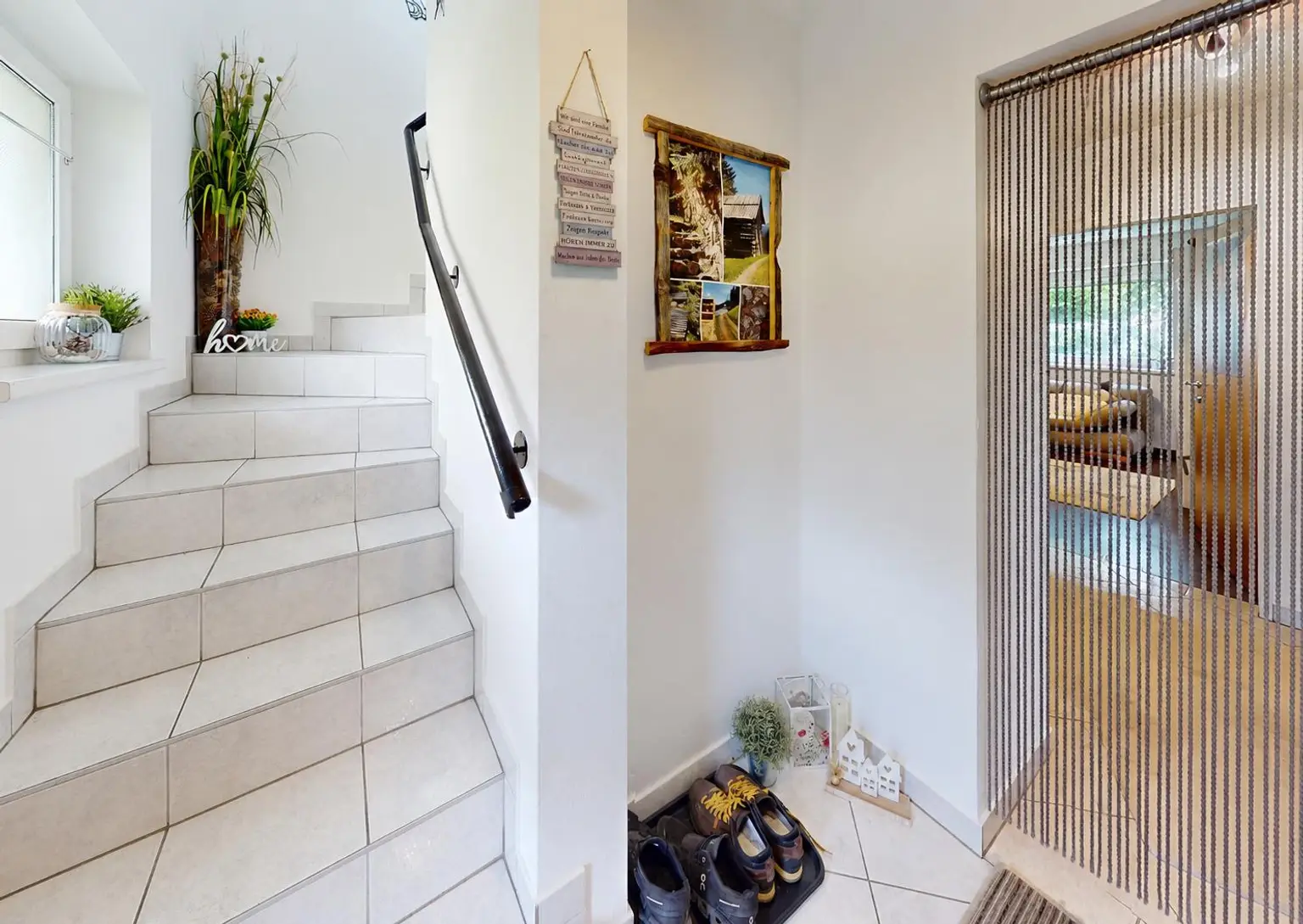 Tarrenz - Wohnung - UG Flur