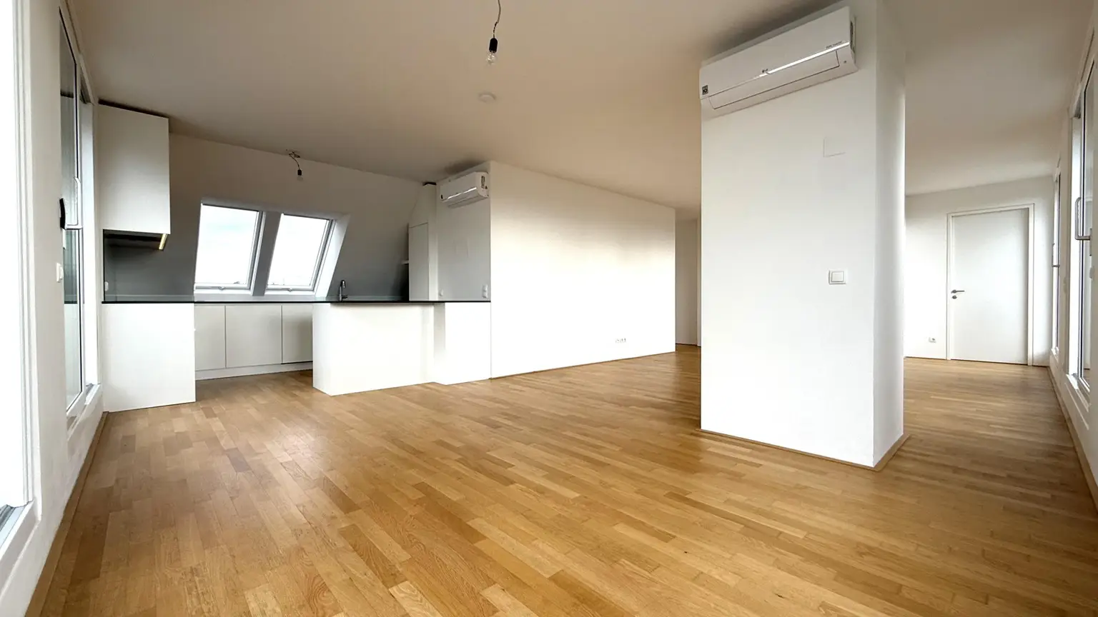 HIGH-LEVEL-PENTHOUSE mit POOL am Dach und DIREKTLIFT!!! 140m² TERRASSENFLÄCHE!!!