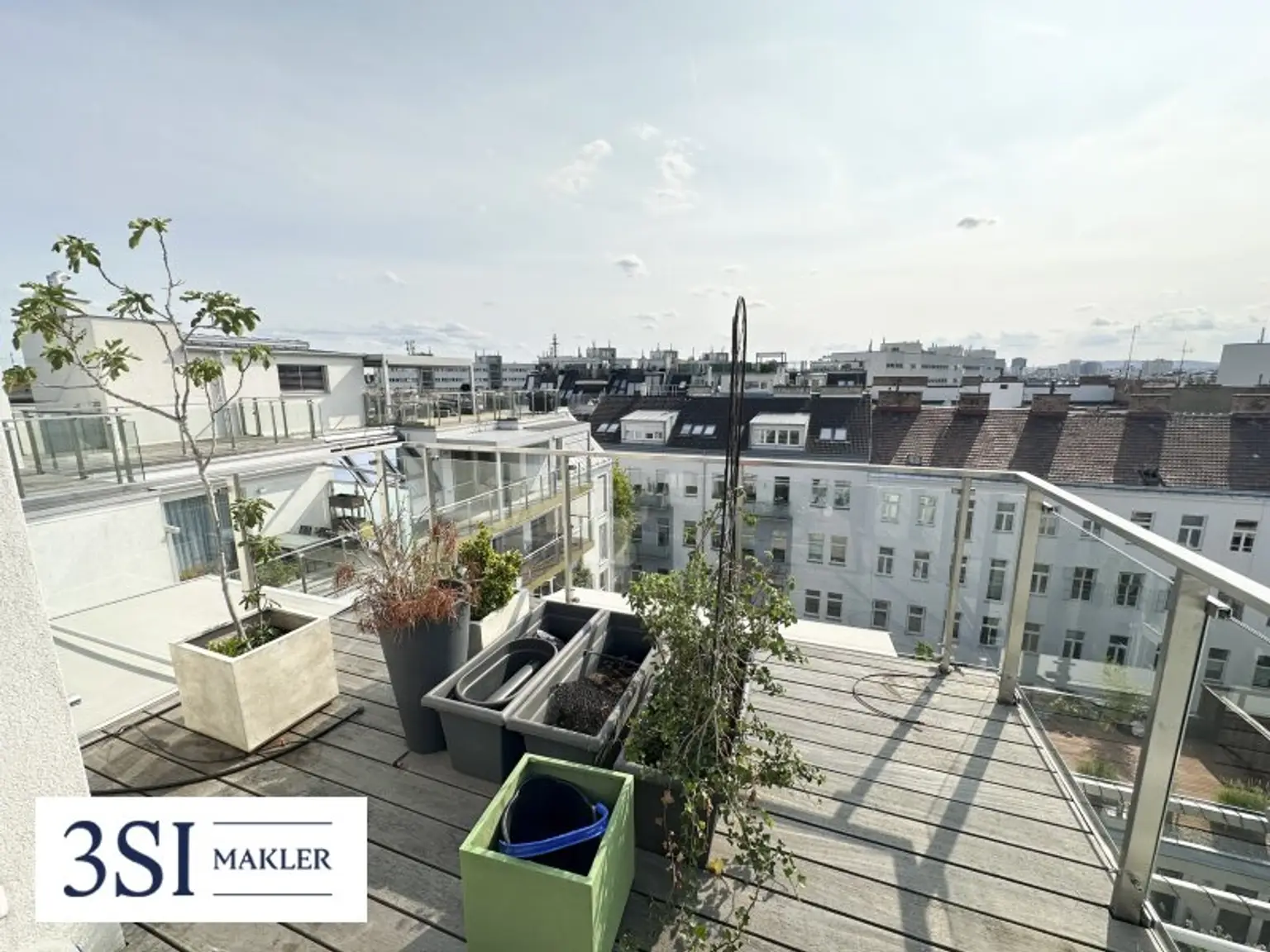 Dachterrassentraum - Einzigartiger Ausblick - Vollmöbliert - Gemeinschaftspool - in Bestlage des 2. Bezirks