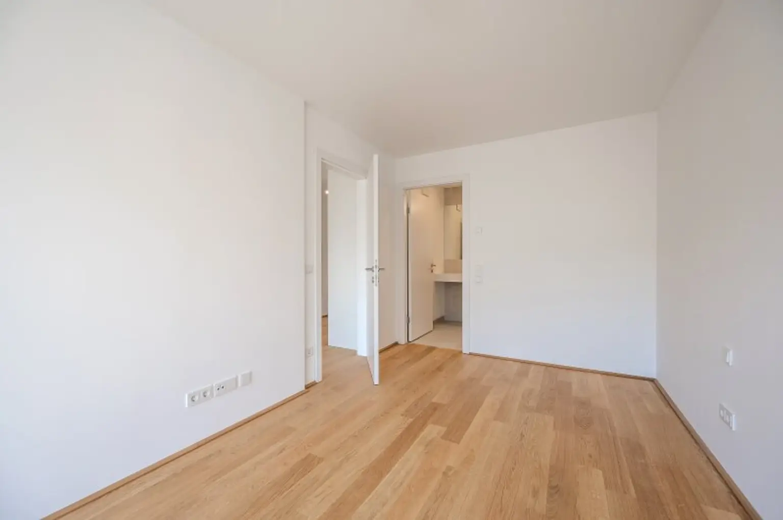 EDUART-Die Kunst des Wohnens: Hochwertiger 2-Zimmer ZWEITBEZUG mit ca. 6m² Balkon/Loggia! (6/7)
