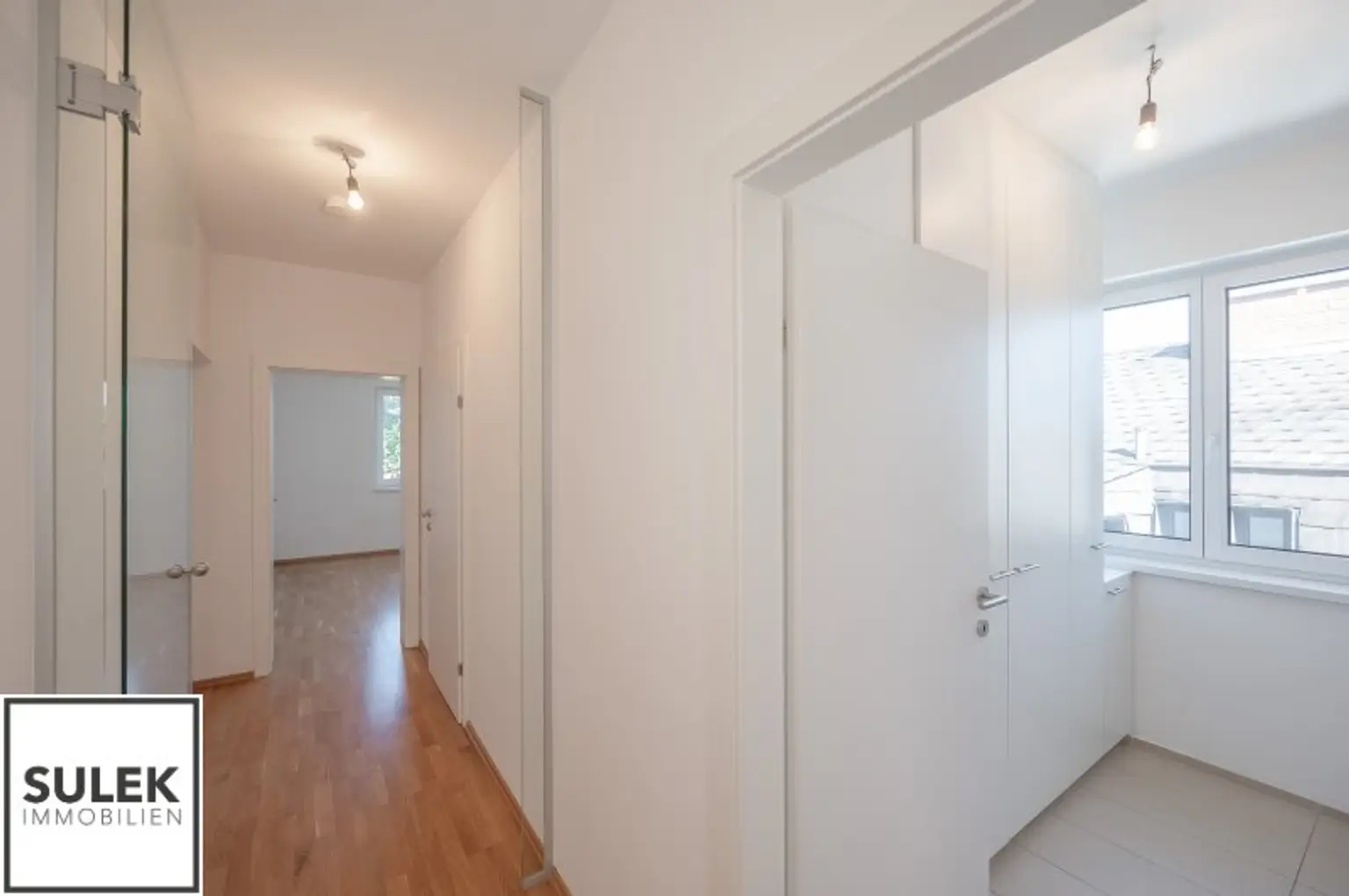 Schöne 3 Zimmer Wohnung mit Balkon im Herzen Döblings!